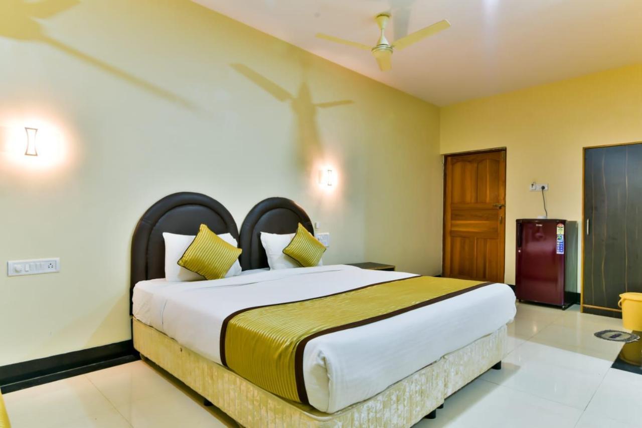 Baga Fantacia Beach Inn Калангут Экстерьер фото