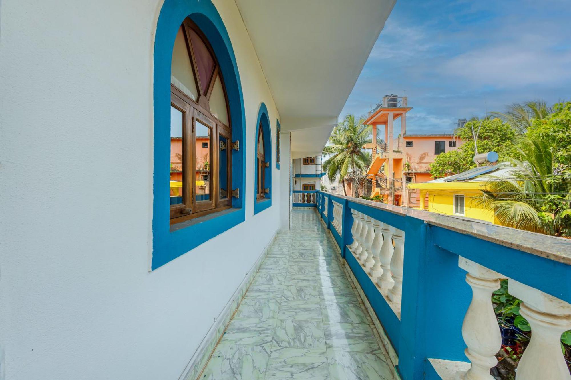 Baga Fantacia Beach Inn Калангут Экстерьер фото